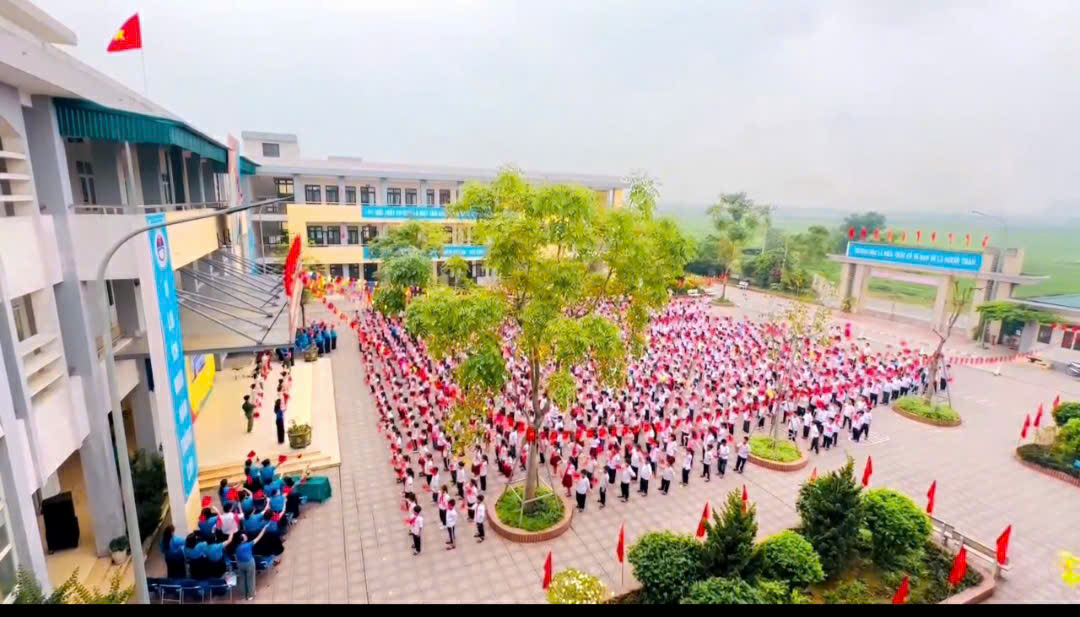THẦY TRÒ TRƯỜNG TIỂU HỌC BÍCH HÒA VANG KHÚC CA KHẢI HOÀN MỪNG ĐẤT NƯỚC THỐNG NHẤT